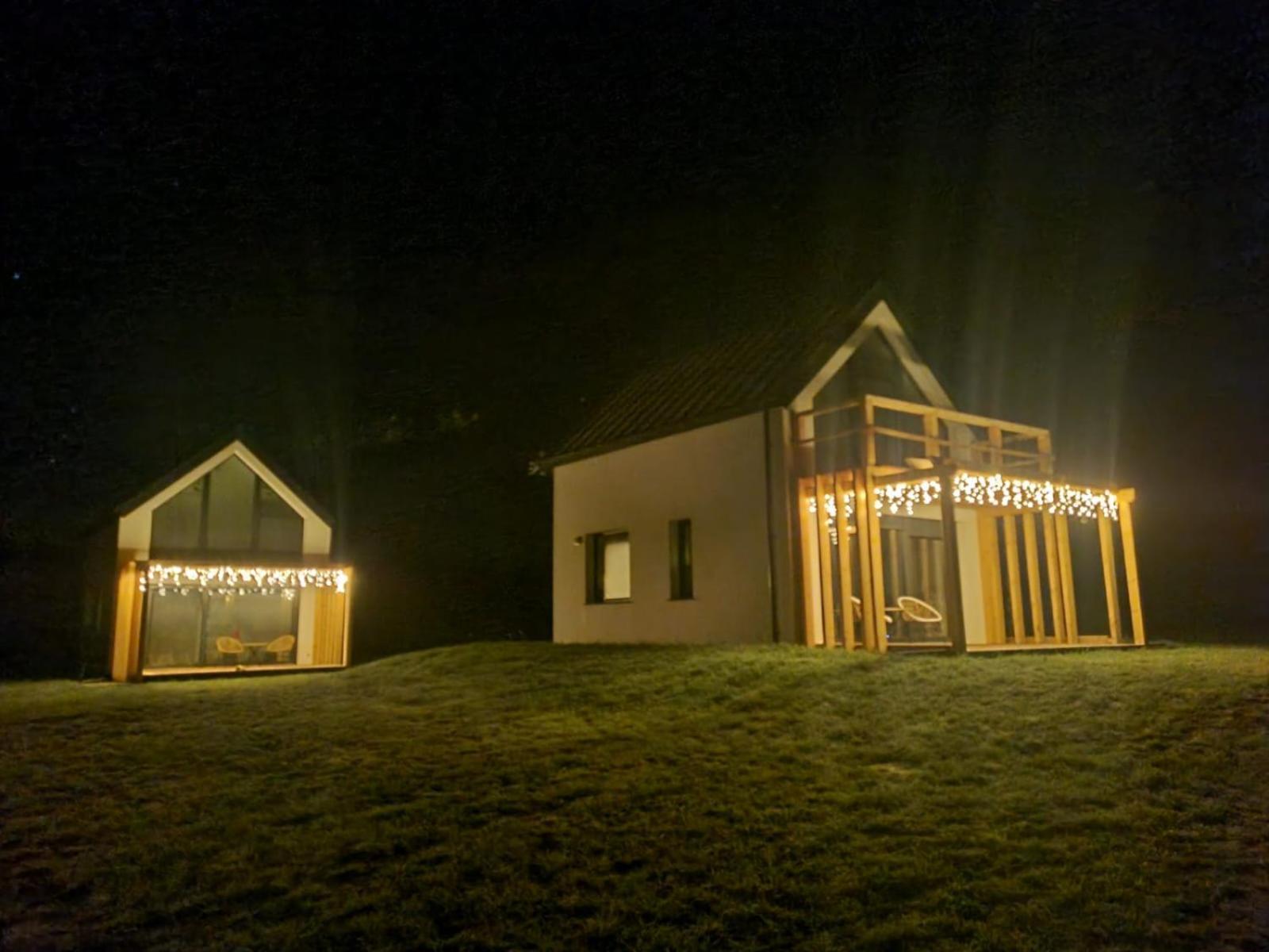 Wataha Pod Basztami - Wadera - Domki Caloroczne Radkow Exterior foto