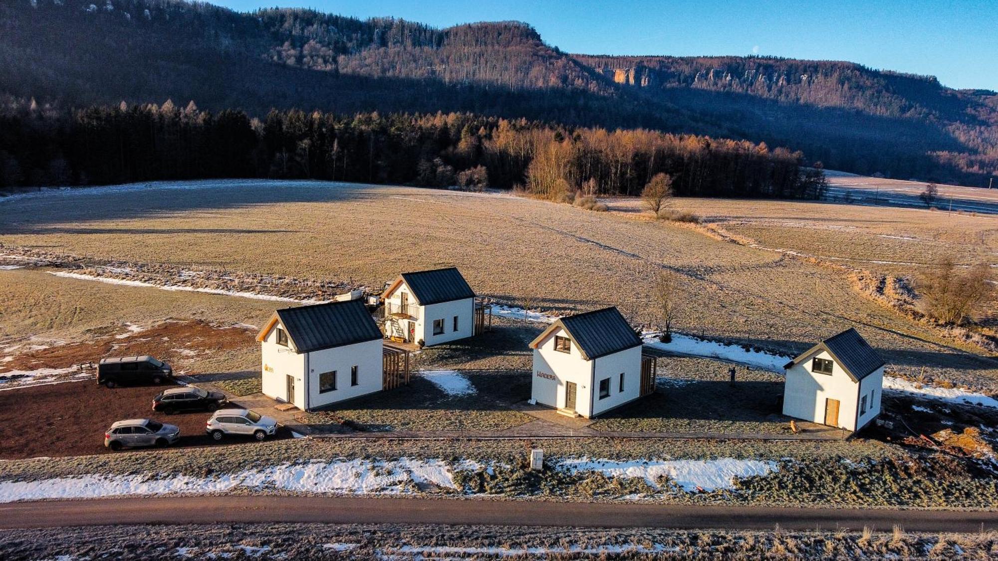 Wataha Pod Basztami - Wadera - Domki Caloroczne Radkow Exterior foto